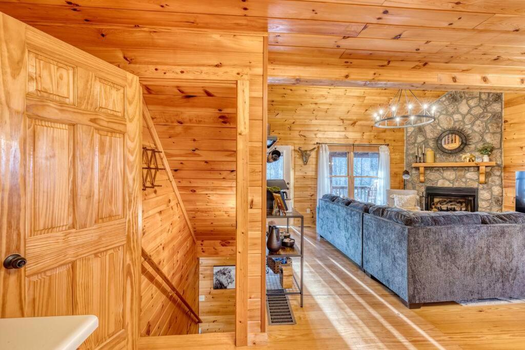 Mtn Cabin Sleeps 10 - 5 Mins To Fishing & Camping Ellijay Exterior foto