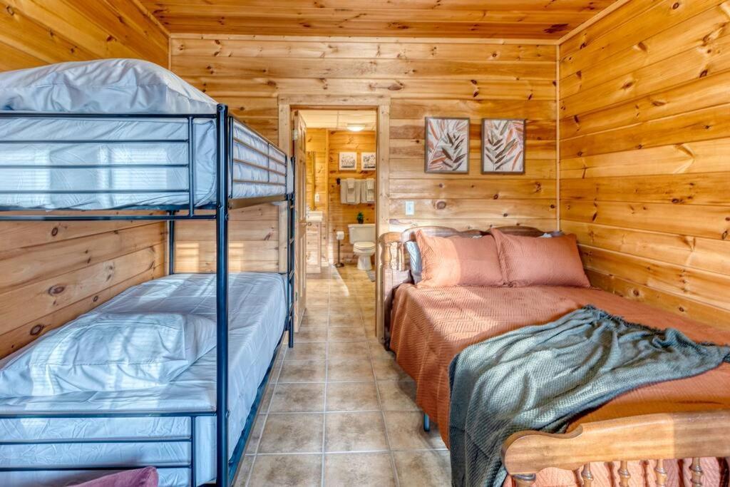 Mtn Cabin Sleeps 10 - 5 Mins To Fishing & Camping Ellijay Exterior foto