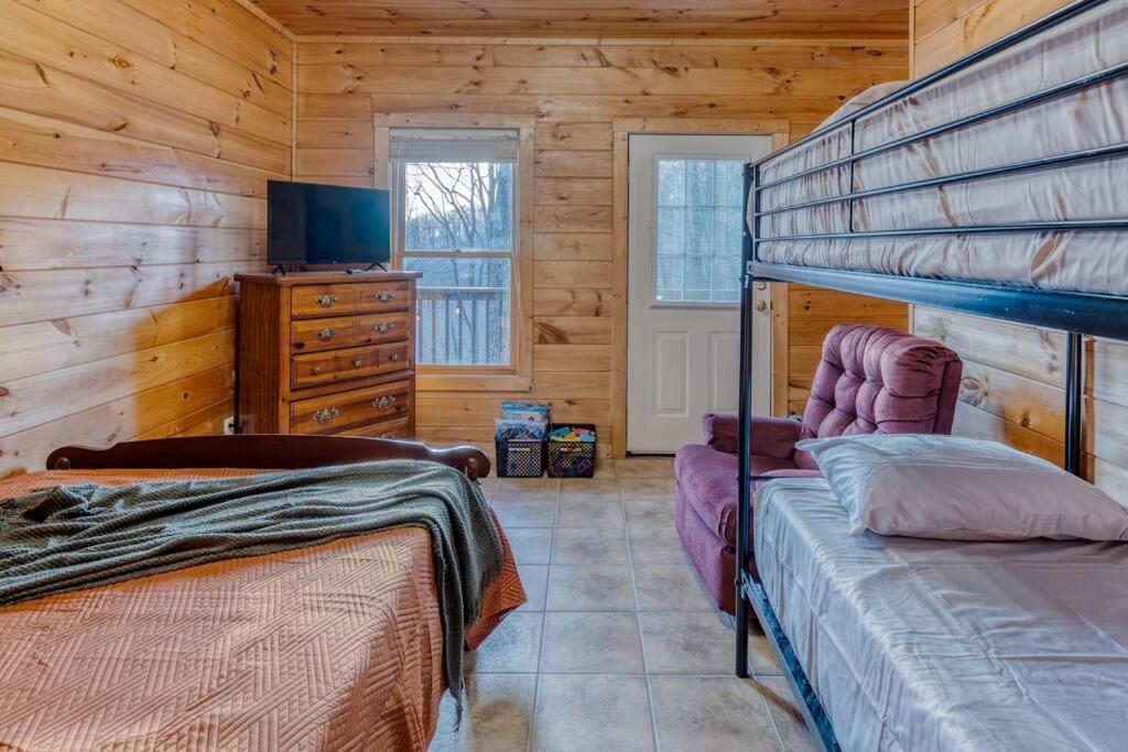 Mtn Cabin Sleeps 10 - 5 Mins To Fishing & Camping Ellijay Exterior foto