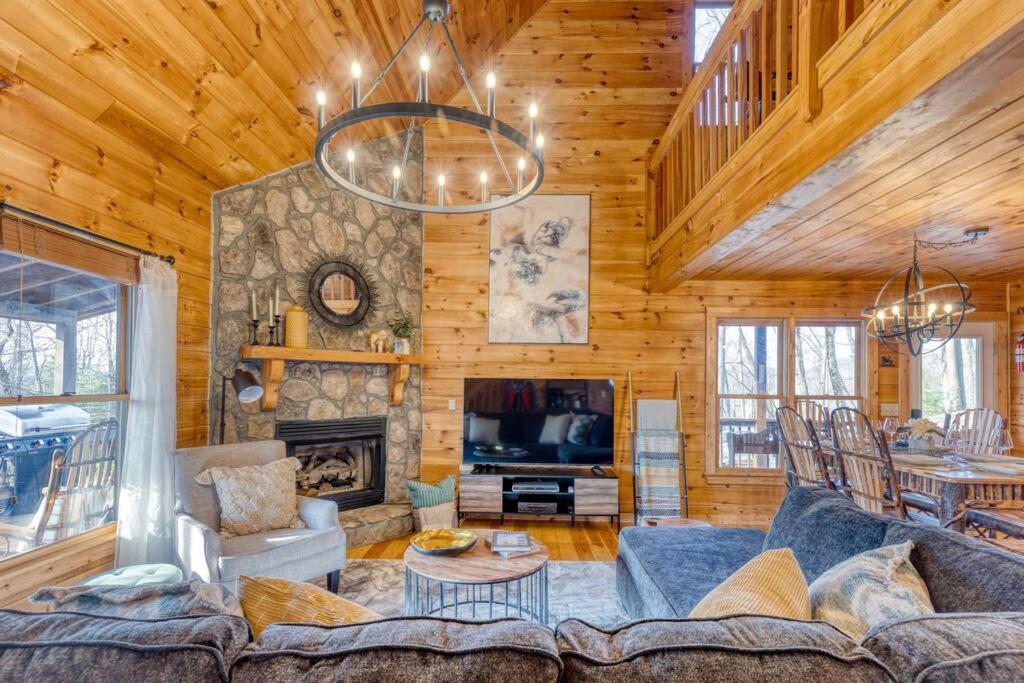 Mtn Cabin Sleeps 10 - 5 Mins To Fishing & Camping Ellijay Exterior foto