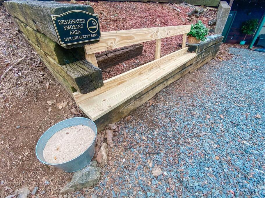 Mtn Cabin Sleeps 10 - 5 Mins To Fishing & Camping Ellijay Exterior foto